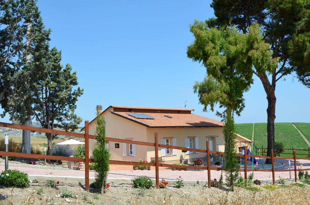 Re Umberto Suite San Salvo Exterior photo